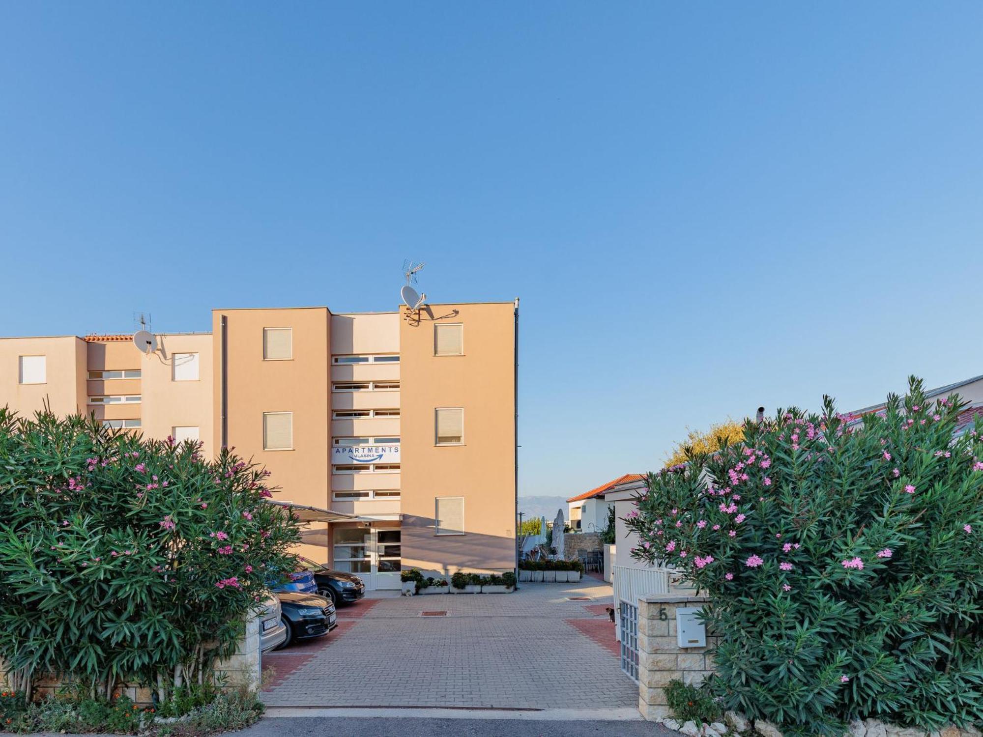Apartment Mlasina-6 By Interhome Nin Exterior photo